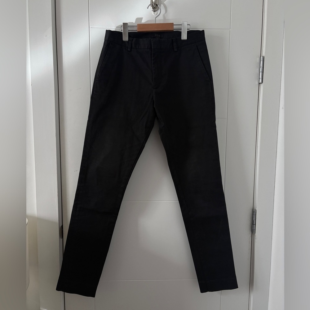 COS Men’s Black Slim Straight Leg Chinos Size 30